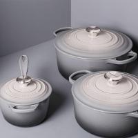 Кастрюля чугунная 24 см 4,2 л Le Creuset Signature серая - 2 фото