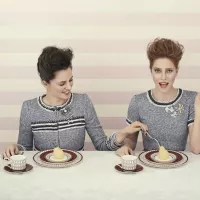 Тарелка десертная 17,7 см Wedgwood Renaissance red красная - 5 фото