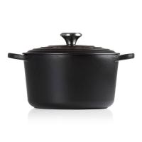 Кастрюля чугунная 24 см 5,3 л Le Creuset Signature матовая черная - 8 фото