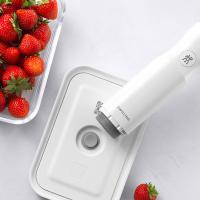 Вакуумный насос Zwilling Fresh & Save белый - 12 фото