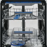 Встраиваемая посудомоечная машина 59,6 см Electrolux EEM48320L белая - 4 фото