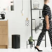 Мусорный бак с педалью 20 л Brabantia NewIcon черный - 4 фото