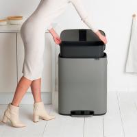 Мусорный бак 60 л Brabantia Bo Pedal Bin серый - 6 фото