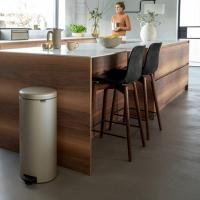 Мусорный бак с педалью 30 л Brabantia NewIcon шампань - 9 фото