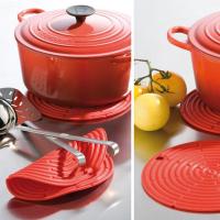 Подставка под горячее 20 см Le Creuset фиолетовая - 1 фото