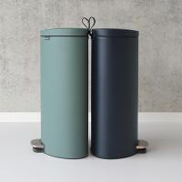 Мусорный бак с педалью 30 л Brabantia Flat Back зеленый - 5 фото