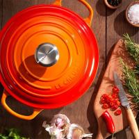 Кастрюля чугунная 24 см 4,2 л Le Creuset Signature огненная лава - 1 фото