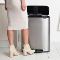 Мусорный бак 60 л Brabantia Bo Pedal Bin стальной - 9 фото