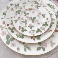 Блюдо для пирожных 27х24 см Wedgwood Wild Strawberry - 3 фото