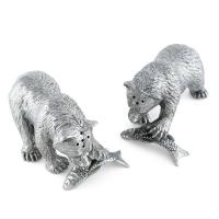 Солонка и перечница Fishing Bear 10,2х6,4 см Vagabond House Woodland Creatures - 2 фото