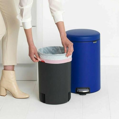 Ведро для мусора 20 л Brabantia NewIcon синее