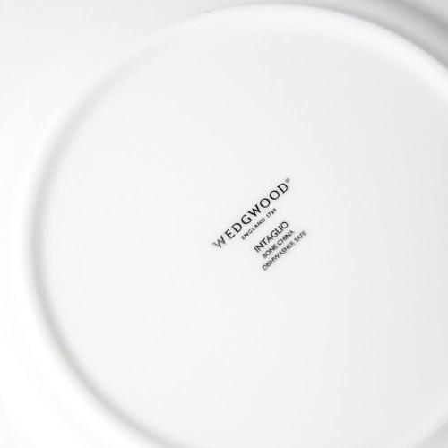 Столовый сервиз на 6 персон Wedgwood Intaglio белый 20 пр
