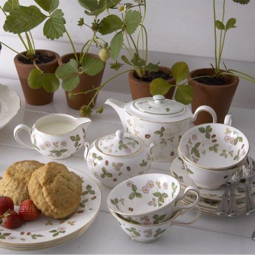 Чайная пара 150 мл Wedgwood Wild Strawberry