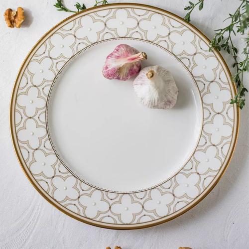 Тарелка обеденная 28 см Noritake Trefolio Gold белая