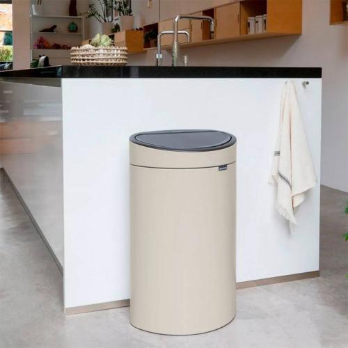 Ведро для мусора 40 л Brabantia Touch Bin бежевое - 5 фото