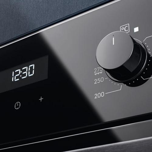 Электрический духовой шкаф 59,5 см Electrolux EOE5C71Z черный