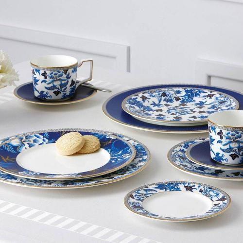 Тарелка салатная 23 см Wedgwood Hibiscus