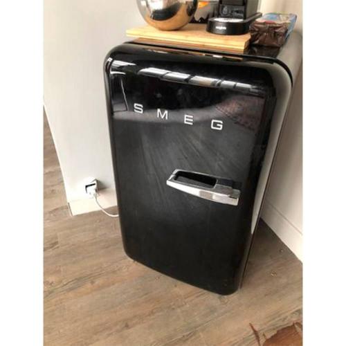 Минибар 73х40 см Smeg 50's Style FAB5LBL5 черный