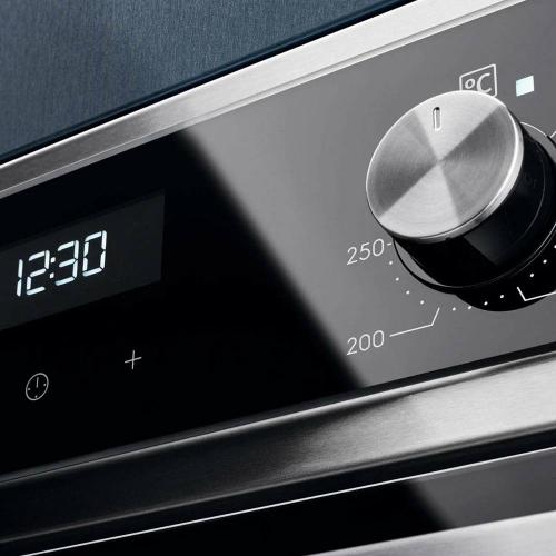 Электрический духовой шкаф 59,4 см Electrolux EOF5C50BX черный