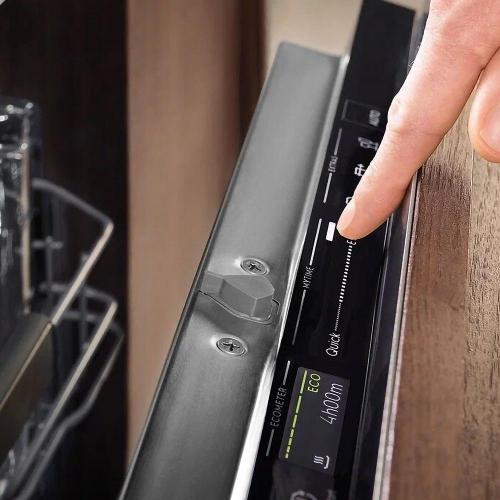 Встраиваемая посудомоечная машина 59,6 см Electrolux EEM48320L белая