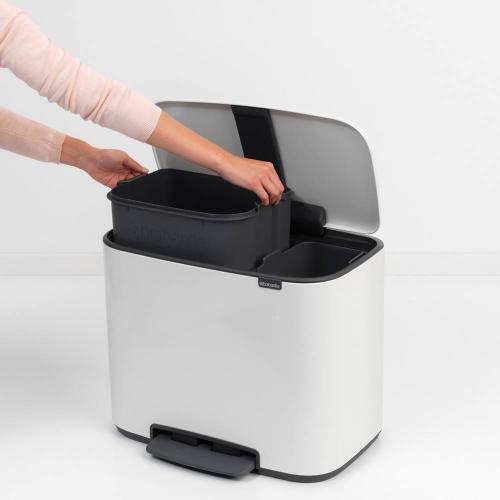 Мусорный бак 34 л Brabantia Bo Pedal Bin белый