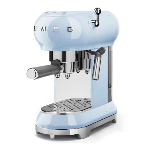 Кофемашина рожковая 1 л Smeg 50's Style ECF01PBEU голубая