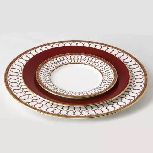 Тарелка обеденная 27,4 см Wedgwood Renaissance красная