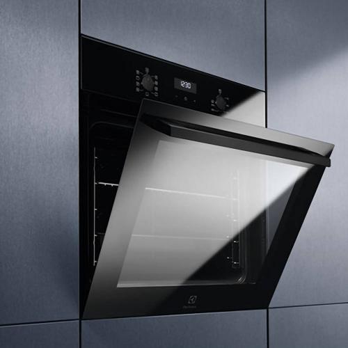 Электрический духовой шкаф 59,5 см Electrolux EOE5C71Z черный