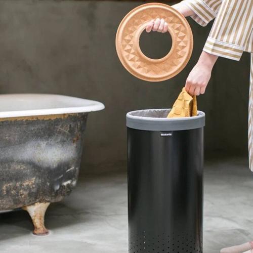 Бельевой бак 35 л Brabantia черный