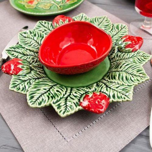Тарелка обеденная 26 см Bordallo Pinheiro Strawberries