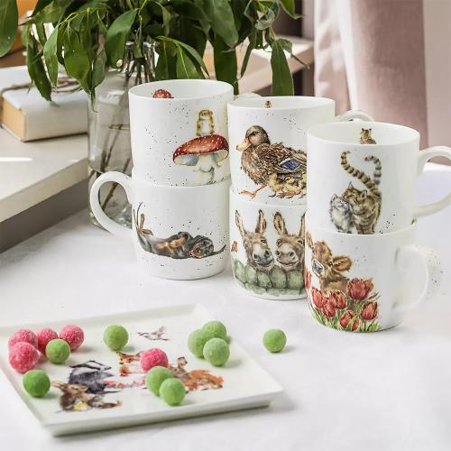 Блюдо сервировочное 18х18 см Royal Worcester Забавная фауна Лесная вечеринка белое