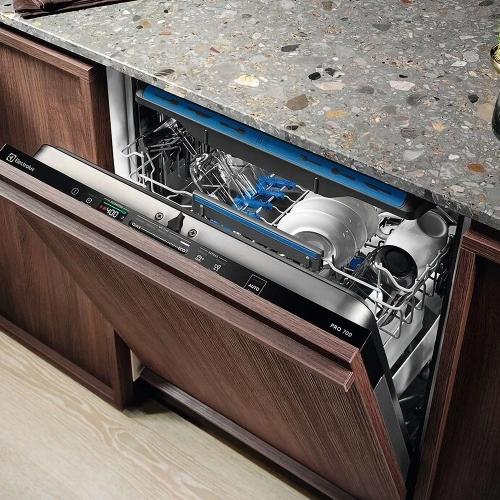 Встраиваемая посудомоечная машина 59,6 см Electrolux EEM48320L белая