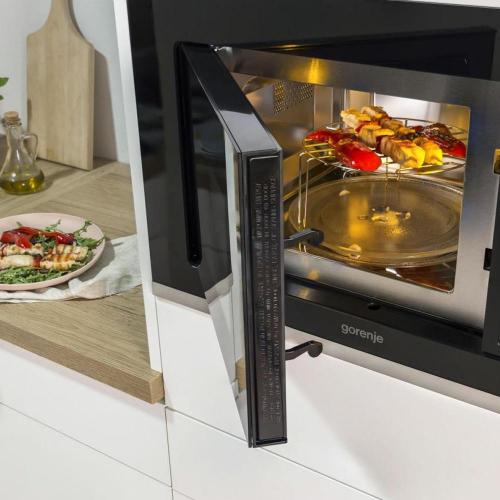 Встраиваемая микроволновая печь 59,5х38,8 см Gorenje Advanced BM201AG1BG черная