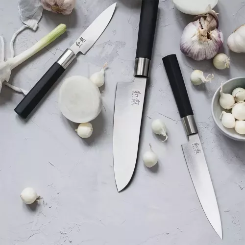 Нож универсальный 14,8 см Kai Wasabi Black черный