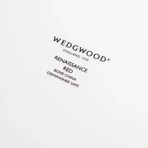 Тарелка обеденная 27,4 см Wedgwood Renaissance красная