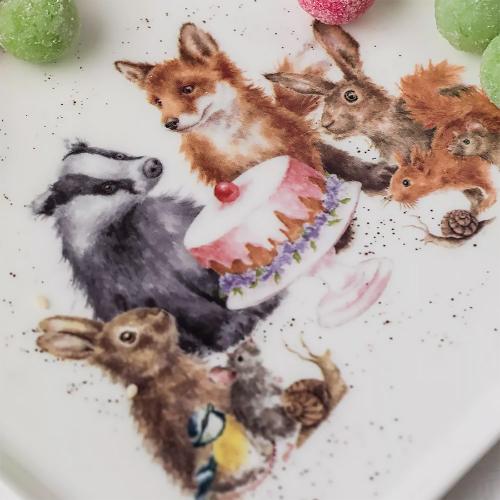 Блюдо сервировочное 18х18 см Royal Worcester Забавная фауна Лесная вечеринка белое