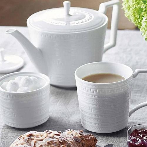 Чайный сервиз на 6 персон Wedgwood Intaglio белый 21 пр