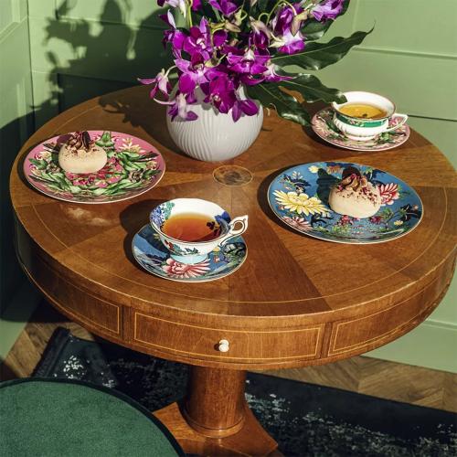 Тарелка закусочная 20 см Wedgwood Wonderlust розовая