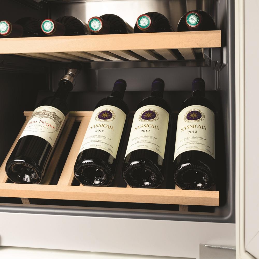 Встраиваемый винный шкаф на 33 бутылок Liebherr Vinidor EWTdf 1683 черный - 14 фото